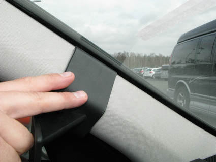 Brodit ProClip 804615 voor Mercedes Benz C-Class (180-320) 2011-2014 - ProClip geplaatst in het voertuig