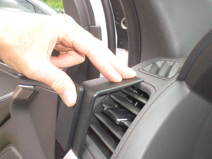 Brodit ProClip 804794 voor Ford Police Interceptor Utility 2012-2021, Ford Explorer Sport 2011-2019 e.a. - detail van dashboardmontage