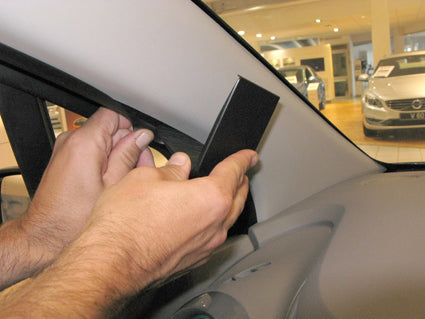 Brodit ProClip 804943 voor Renault Captur 2014-2019 - montagepositie op dashboard