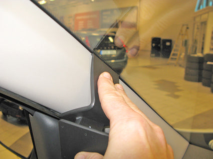 Brodit ProClip 804981 voor Dacia Lodgy 2014-2021 en Dacia Dokker 2014-2021 - detail van dashboardmontage