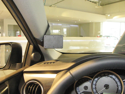 Brodit ProClip 805049 voor Toyota Auris Full Hybrid 2013-2019 en Toyota Auris 2013-2019 - installatiepositie