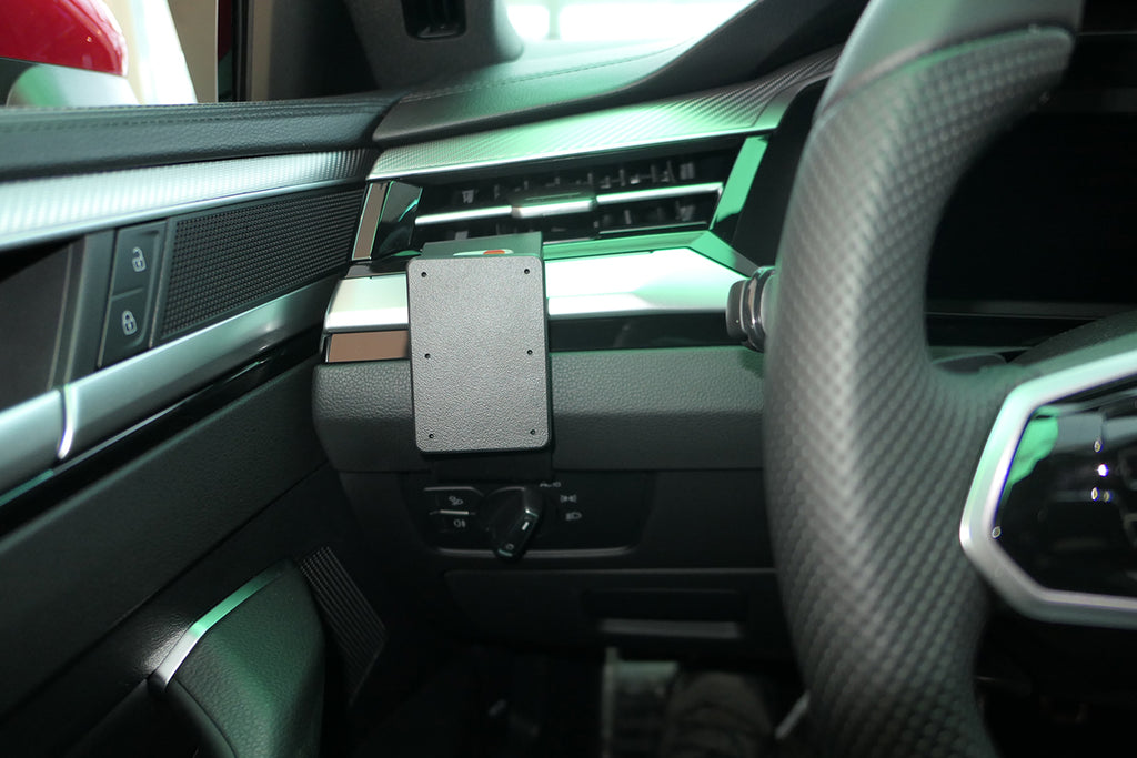 Brodit ProClip 805070 voor Volkswagen Passat Alltrack 2016-2023, Volkswagen Passat 2015-2023 e.a. - productfoto zwarte ABS montagebasis