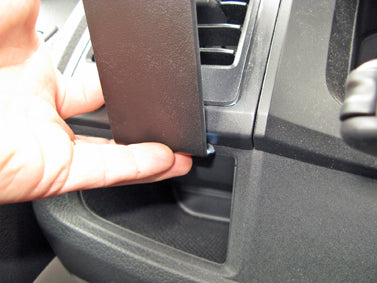 Brodit ProClip 805214 voor Volkswagen T6 Transporter/Pickup 2016-2020 en Volkswagen Caravelle 2016-2020 - montagepositie op dashboard