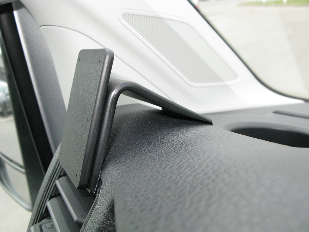 Brodit ProClip 805304 voor MAN TGE 2019-2024 en Volkswagen Crafter 2017-2024 - montagefoto 6