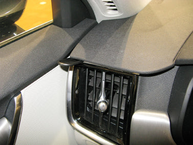 Brodit ProClip 805308 voor Volvo V90 2017-2026 en Volvo S90 2017-2025 - montagepositie op dashboard
