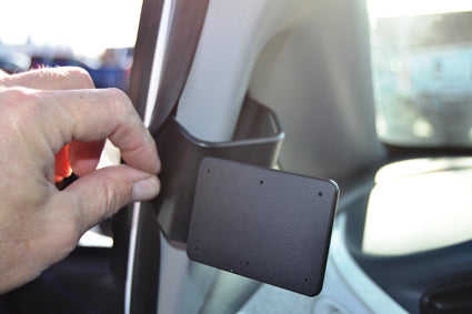 Brodit ProClip 805347 voor Chevrolet Bolt 2018-2021 en Opel Ampera-e 2018-2022 - ProClip geplaatst in het voertuig