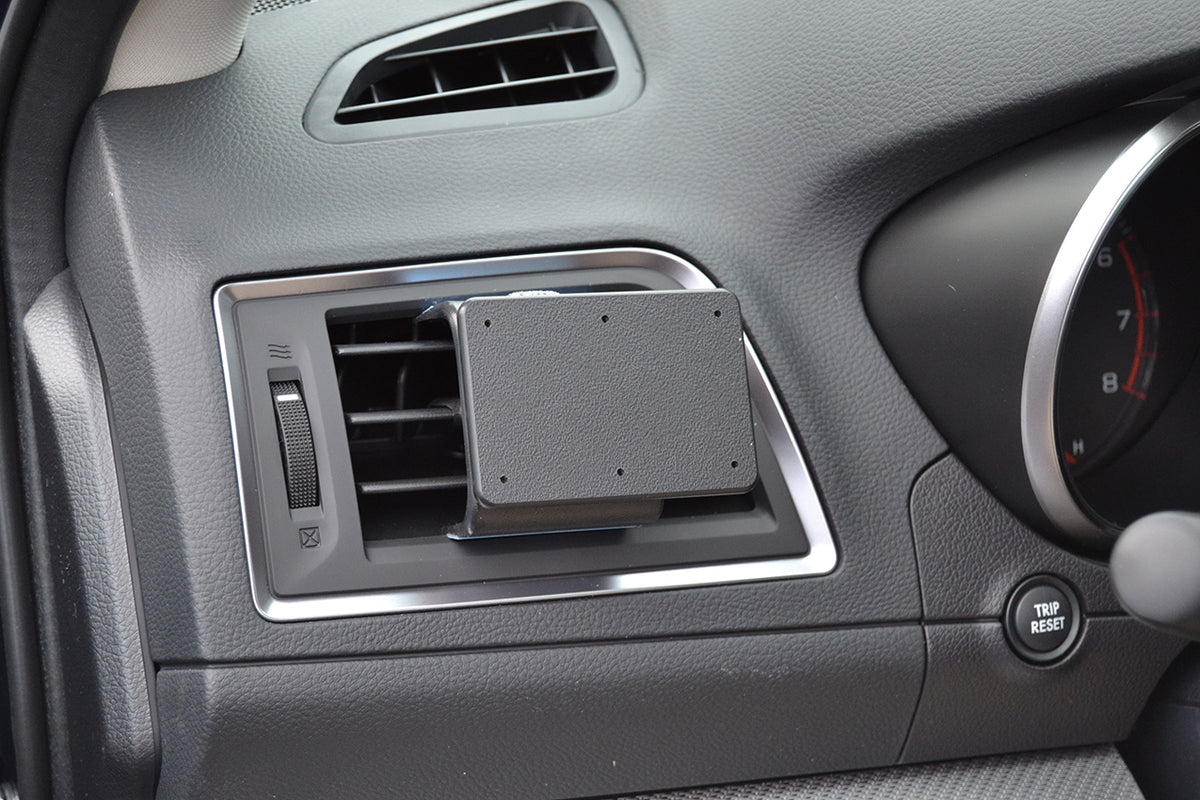 Brodit ProClip 805373 voor Subaru Legacy 2015-2021 - montagefoto 6