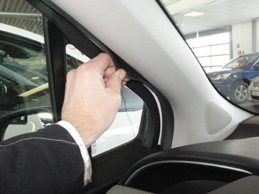 Brodit ProClip 805402 voor Toyota Yaris 2015-2020 - montagepositie op dashboard