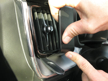 Brodit ProClip 805463 voor Volvo XC60 2018-2026, Volvo V60 2019-2026 en Volvo S60 2019-2025 - ProClip geplaatst in het voertuig