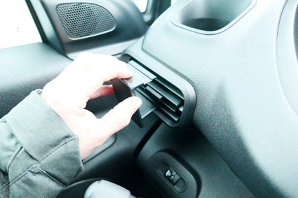 Brodit ProClip 805488 voor Citroen E-Berlingo 2025-2026, Citroen Berlingo III 2019-2026 e.a. - montagepositie op dashboard