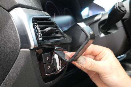 Brodit ProClip 805534 voor BMW 5-series G30, G31 2018-2023 - montagepositie op dashboard