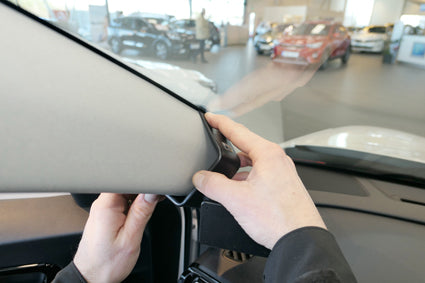 Brodit ProClip 805604 voor Kia Niro 2020-2022 - detail van dashboardmontage