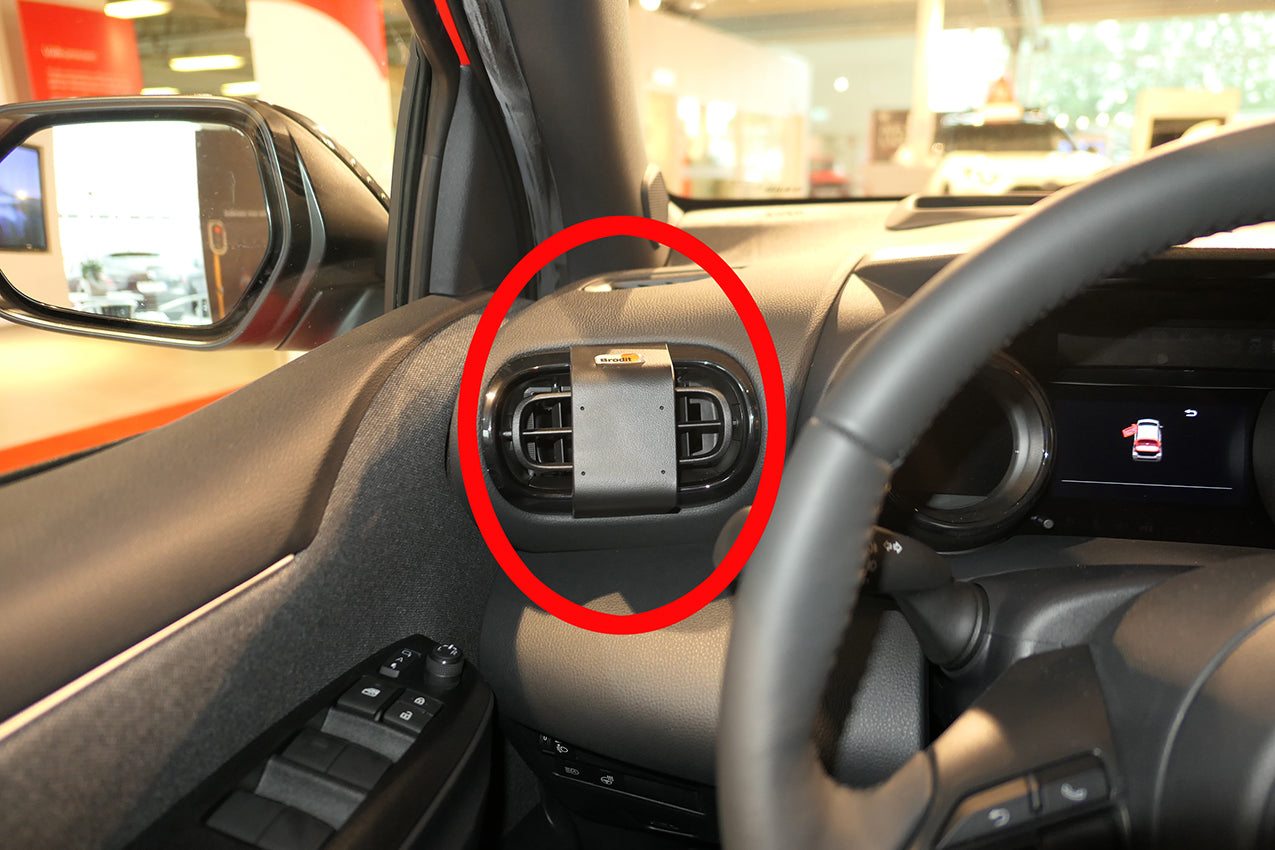Brodit ProClip 805638 voor Toyota Yaris Cross 2020-2026 en Toyota Yaris 2021-2026 - productfoto zwarte ABS montagebasis