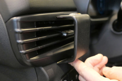 Brodit ProClip 805660 voor Hyundai i20 2021-2026 en Hyundai Bayon 2021-2026 - ProClip geplaatst in het voertuig