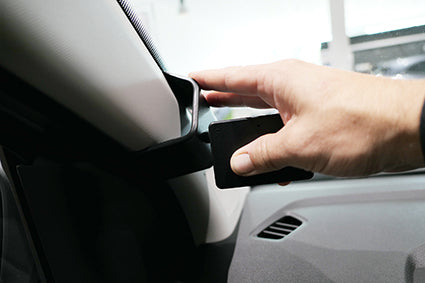 Brodit ProClip 805698 voor Renault Express 2022-2026 - detail van dashboardmontage