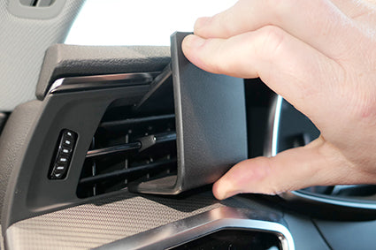 Brodit ProClip 805720 voor Audi S6 2019-2025, Audi A7 2019-2025 en Audi A6 2019-2026 - ProClip geplaatst in het voertuig
