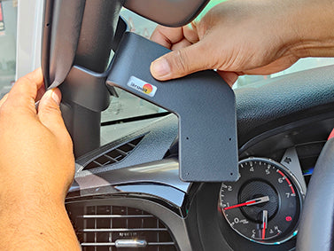 Brodit ProClip 805771 voor Toyota HiLux 2016-2026 - montagepositie op dashboard