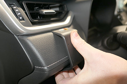 Brodit ProClip 805843 voor Toyota RAV 4 2019-2025 - detail van dashboardmontage
