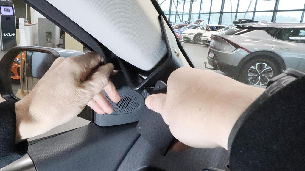 Brodit ProClip 806173 voor Kia EV3 2025-2026 - montagepositie op dashboard