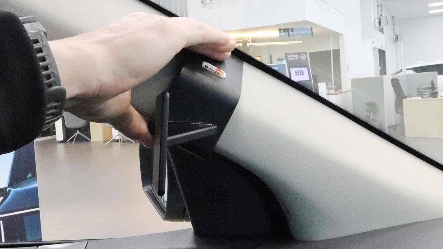 Brodit ProClip 806173 voor Kia EV3 2025-2026 - detail van dashboardmontage
