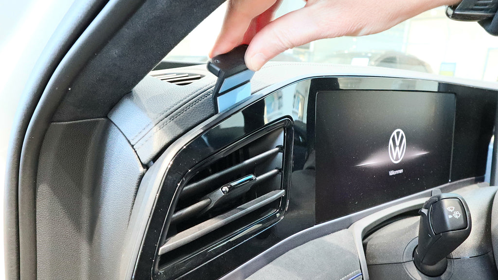 Brodit ProClip 806197 voor Volkswagen Passat 2024-2026 - montagepositie op dashboard