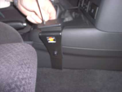 Brodit ProClip 830520 voor Acura TL 1996-1998, Alfa Romeo Spider/GTV 1998-2005 e.a. - detail van dashboardmontage