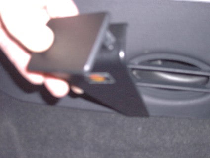 Brodit ProClip 832924 voor Citroen Pluriel 2003-2004 en Citroen C3 2002-2004 - montagepositie op dashboard