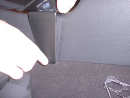 Brodit ProClip 833042 voor Mercedes Benz E-Class, Stationwagon 2003-2009, Mercedes Benz E-Class, Stationwagon 2004-2009 e.a. - ProClip geplaatst in het voertuig