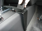 Brodit ProClip 833297 voor Volkswagen Touareg 2003-2009 en Volkswagen Touareg 2004-2010 - montagepositie op dashboard