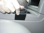 Brodit ProClip 833308 voor Chevrolet Tahoe 2003-2006, Chevrolet Suburban 2003-2006 e.a. - detail van dashboardmontage