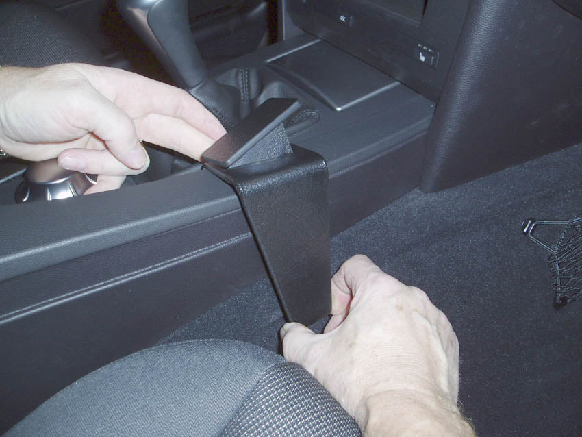 Brodit ProClip 833379 voor BMW 5-series M5 E60, E61 2004-2010 - ProClip geplaatst in het voertuig