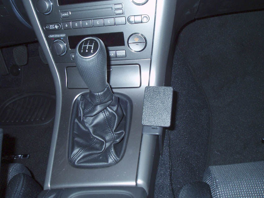 Brodit ProClip 833390 voor Subaru Outback 2004-2006 en Subaru Legacy 2004-2006 - installatiepositie