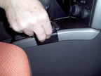 Brodit ProClip 833442 voor Opel Astra 2004-2009 en Saturn Astra 2008-2009 - detail van dashboardmontage