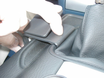 Brodit ProClip 833470 voor Honda S2000 2004-2009 - detail van dashboardmontage