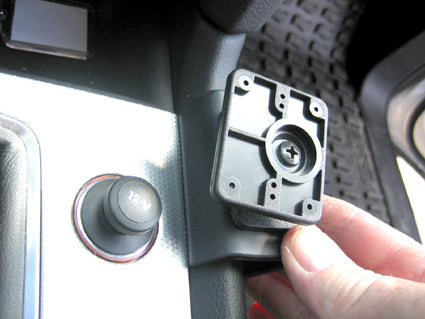 Brodit ProClip 833814 voor Audi Q7 2006-2015 - montagepositie op dashboard