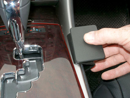 Brodit ProClip 833849 voor Lexus IS Series 2006-2013 en Lexus IS Convertible Series 2009-2015 - montagepositie op dashboard