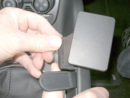 Brodit ProClip 833975 voor Audi TT 2007-2014 - detail van dashboardmontage