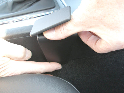 Brodit ProClip 833995 voor Mercedes Benz C-Class (180-320) 2007-2010 en Mercedes Benz C-Class (180-320) 2008-2010 - ProClip geplaatst in het voertuig