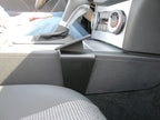 Brodit ProClip 833995 voor Mercedes Benz C-Class (180-320) 2007-2010 en Mercedes Benz C-Class (180-320) 2008-2010 - detail van dashboardmontage
