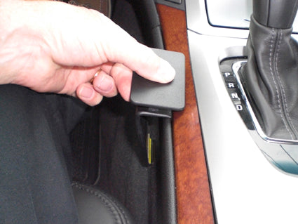 Brodit ProClip 834112 voor Cadillac CTS Coupe 2011-2014 en Cadillac CTS 2008-2013 - montagepositie op dashboard