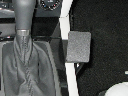 Brodit ProClip 834270 voor Mercedes Benz GLK-Class 2008-2012 - detail van dashboardmontage