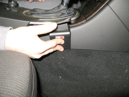 Brodit ProClip 834279 voor Buick Regal 2009-2014 en Opel Insignia A 2009-2017 - detail van dashboardmontage