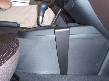 Brodit ProClip 834372 voor Kia Forte 2010-2011 en Kia Cerato 2010-2011 - detail van dashboardmontage