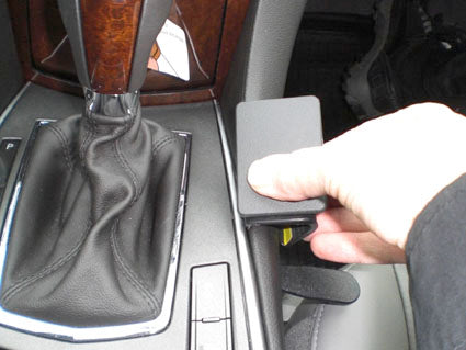 Brodit ProClip 834419 voor Cadillac SRX 2010-2016 - ProClip geplaatst in het voertuig