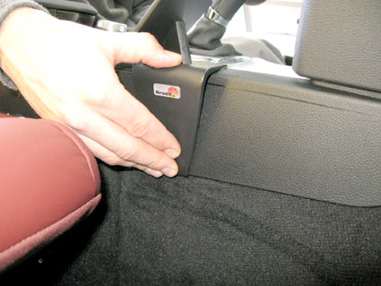 Brodit ProClip 834461 voor Mercedes Benz E-Class, Coupé 2010-2017 en Mercedes Benz E-Class, Convertible 2010-2014 - detail van dashboardmontage