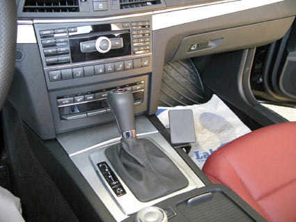 Brodit ProClip 834461 voor Mercedes Benz E-Class, Coupé 2010-2017 en Mercedes Benz E-Class, Convertible 2010-2014 - installatiepositie