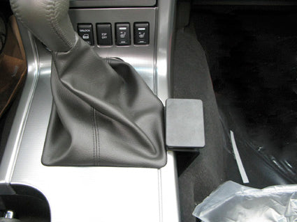 Brodit ProClip 834521 voor Nissan Navara 2011-2015 en Nissan King Cab 2011-2015 - detail van dashboardmontage