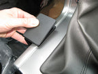Brodit ProClip 834522 voor Nissan Navara 2011-2015 en Nissan King Cab 2011-2015 - montagepositie op dashboard