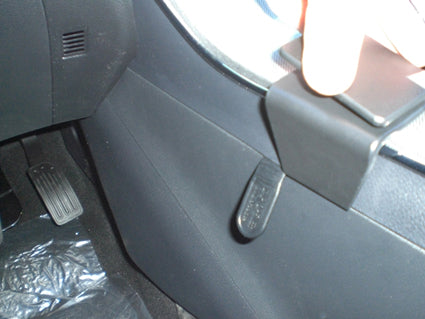 Brodit ProClip 834831 voor Nissan Sentra 2013-2015 - detail van dashboardmontage