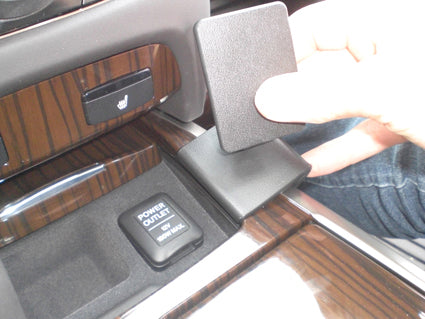 Brodit ProClip 834924 voor Acura RLX 2013-2018 - montagepositie op dashboard